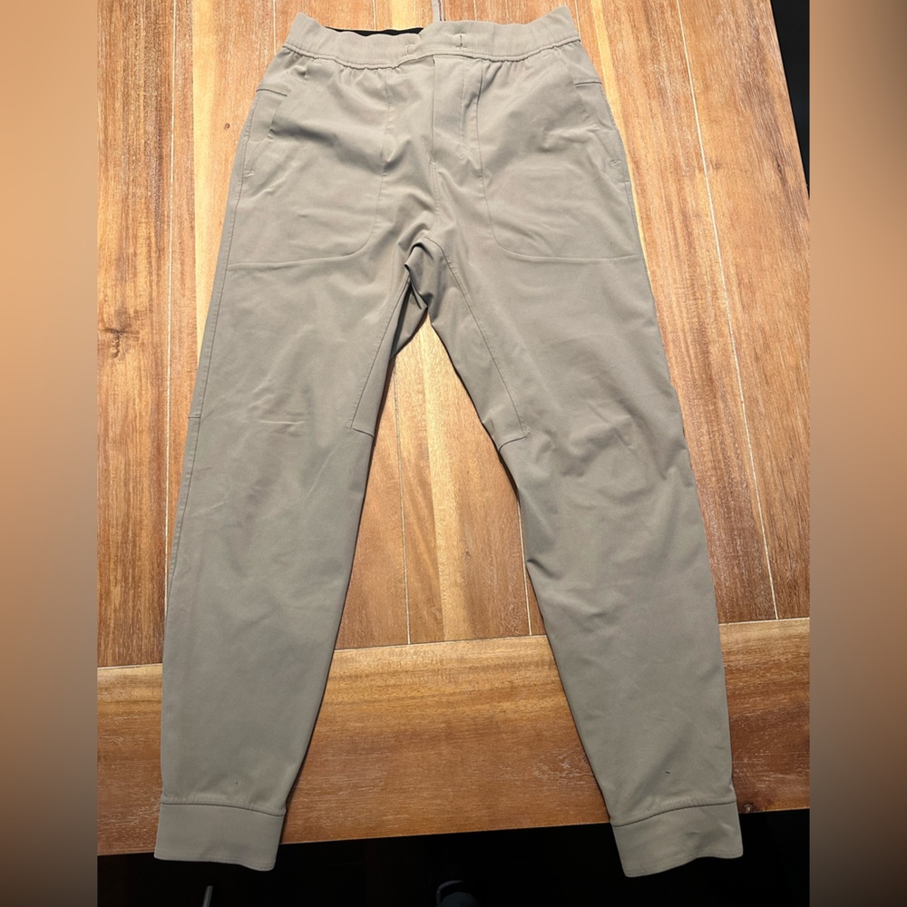 Lulu Lemon ABC Joggers size medium. Great condition! - Picture 3 of 3